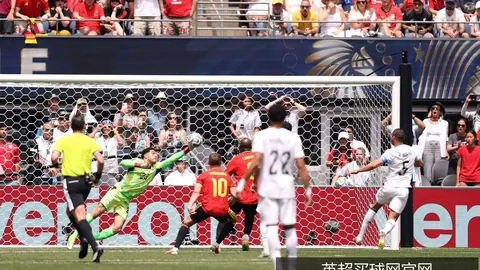 内马尔梅开二，英超入口，度，巴西3-0领先